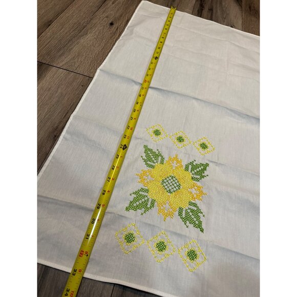 Set Of 2 Handcrafted Embroidered Sunflower Cotton Table Runners 19x33 Inches Yel - Picture 4 of 4